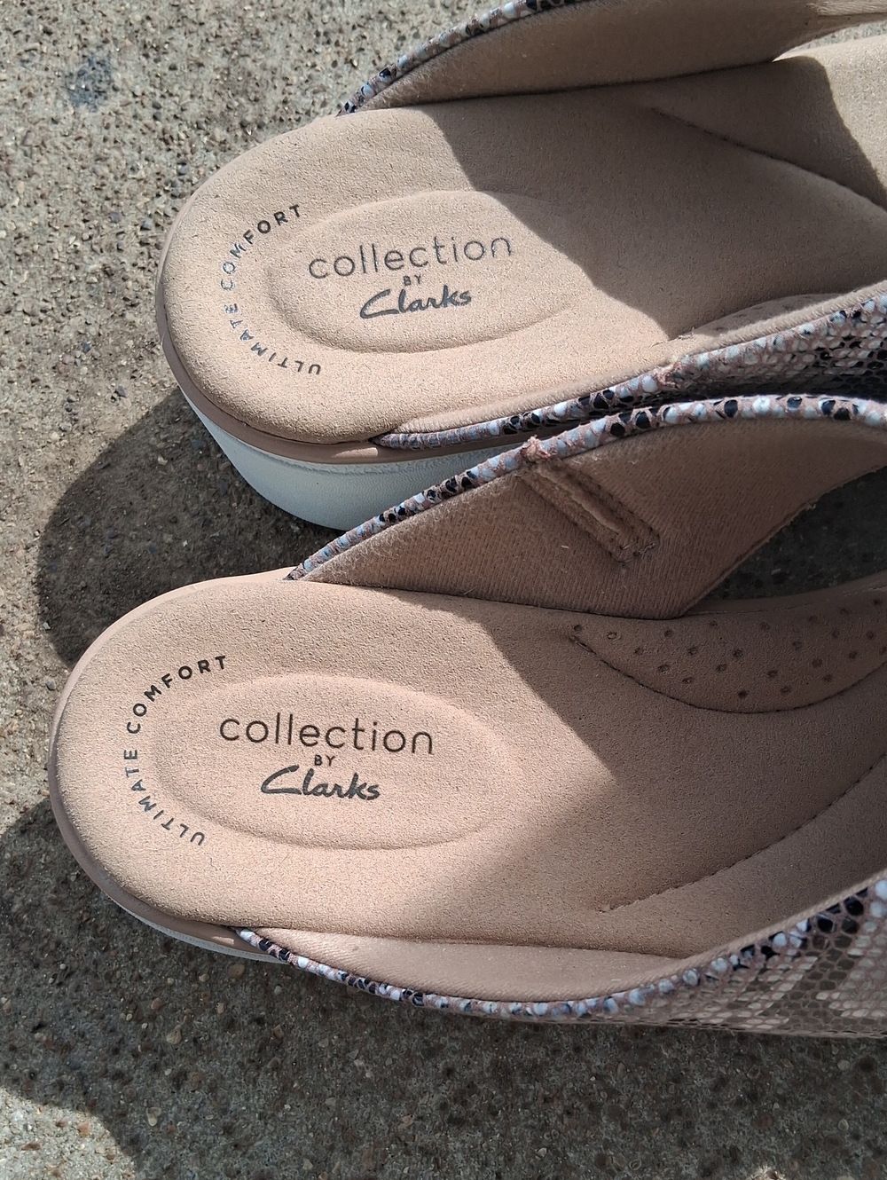 Clarks Ultimate comfort Brown And Beige Snake-Print Crisscross Slide Sandals - Picture 2 of 8